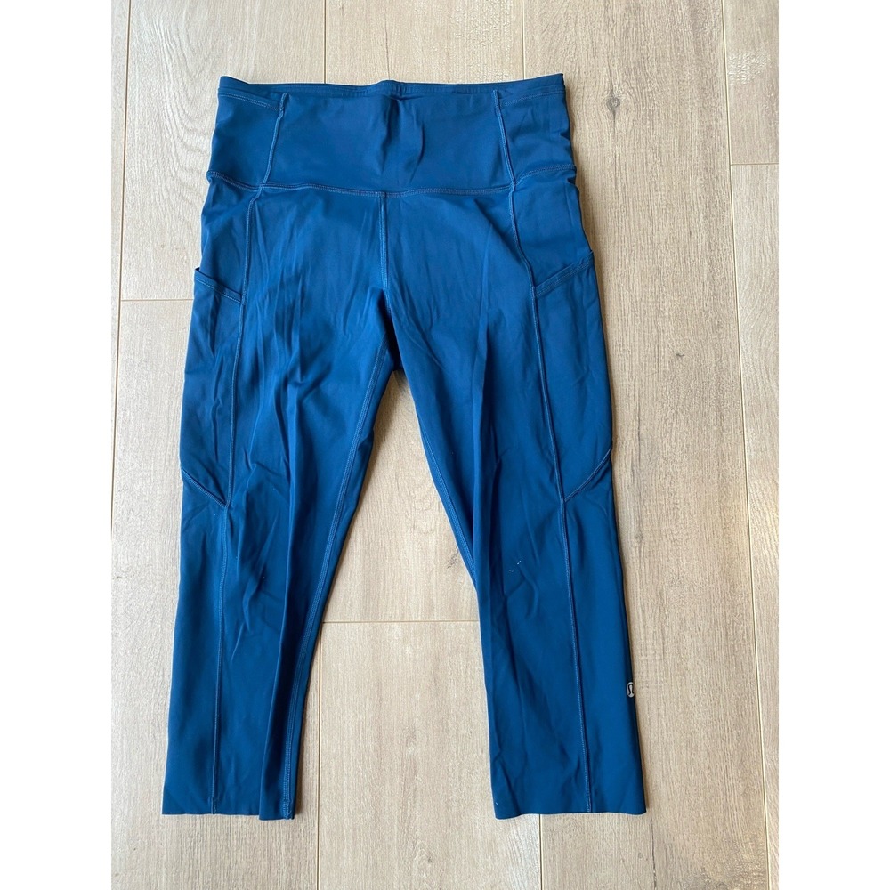 Lululemon High-Rise Crop 18" Inseam Size 8 Blue